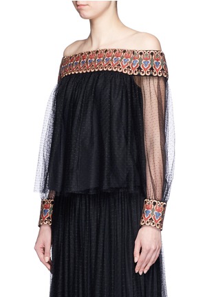 Front View - Click To Enlarge - ALICE & OLIVIA - 'Sidney' embroidery off-shoulder peasant top