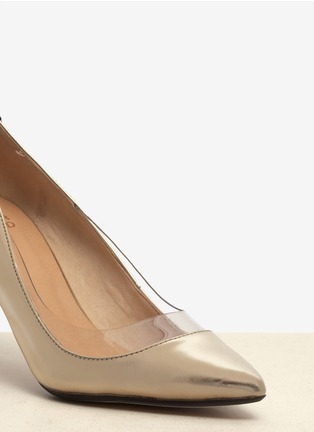 Detail View - Click To Enlarge - PEDDER RED - Clear-panel metallic pumps