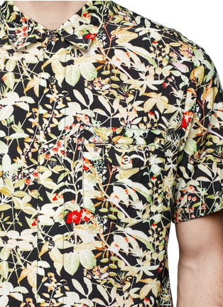 Detail View - Click To Enlarge - WHITE MOUNTAINEERING - Floral print short-sleeve shirt