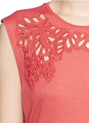 Detail View - Click To Enlarge - MAJE - Elan leaf pattern cutout T-shirt
