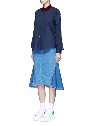 Front View - Click To Enlarge - SACAI - Guipure lace back velvet collar shirt