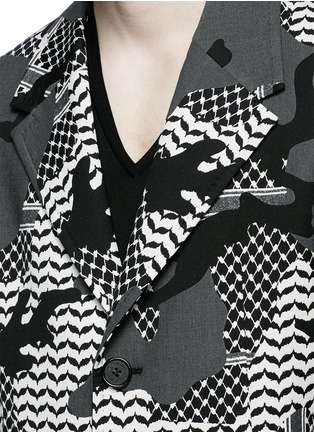Detail View - Click To Enlarge - NEIL BARRETT - Keffiyeh check camouflage jacquard coat