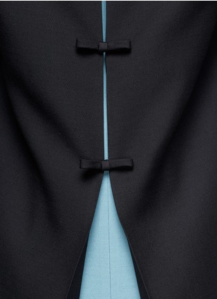 Detail View - Click To Enlarge - VALENTINO GARAVANI - Contrast underlay pleat back crepe dress