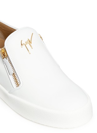 Detail View - Click To Enlarge - 73426 - 'Eve' logo double zip leather slip-ons