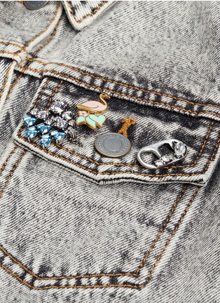 Detail View - Click To Enlarge - MARC JACOBS - Strass soda lid pin