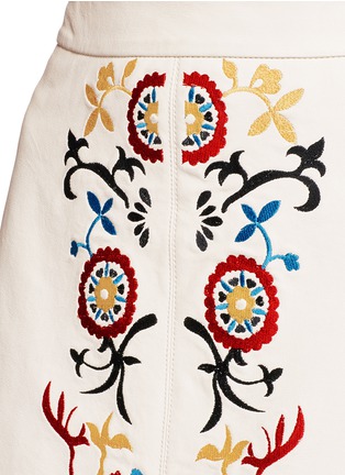 Detail View - Click To Enlarge - ALICE & OLIVIA - 'Giselle' floral embroidered leather midi skirt