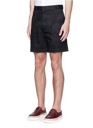 Front View - Click To Enlarge - VALENTINO GARAVANI - 'Camu Noir' cotton twill shorts