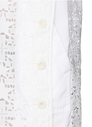 Detail View - Click To Enlarge - SACAI - Button poplin trim star lace T-shirt dress