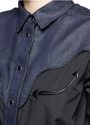 Detail View - Click To Enlarge - SACAI - Denim yoke side split shirt dress