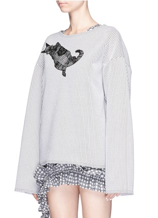Front View - Click To Enlarge - DAWEI - Cat guipure lace patch stripe sweatshirt