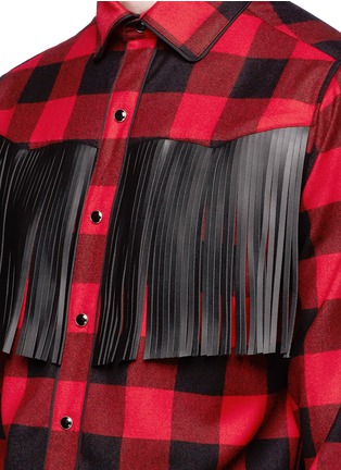 Detail View - Click To Enlarge - VALENTINO GARAVANI - Buffalo check fringed virgin wool shirt