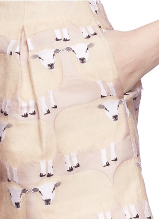 Detail View - Click To Enlarge - CHICTOPIA - Sheep jacquard twill shorts