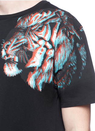 Detail View - Click To Enlarge - MARCELO BURLON - 'Tajo' tiger print cotton T-shirt
