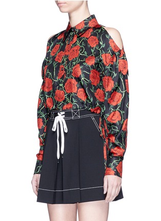 Front View - Click To Enlarge - ALEXANDER WANG - Rose print cold shoulder cropped shirt