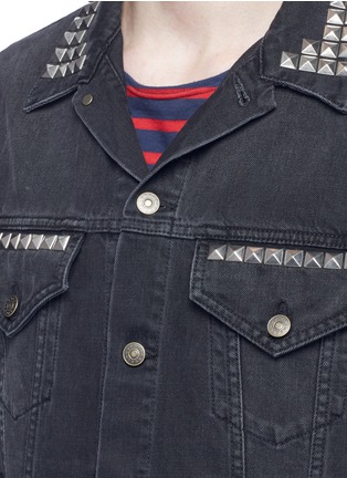Detail View - Click To Enlarge - GUCCI - Panther patch stud denim jacket