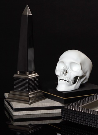  - L'OBJET - Skull sculpture – White