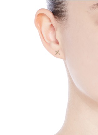 Figure View - Click To Enlarge - LOQUET LONDON - Diamond 14k yellow gold cross single earring - Give a Kiss