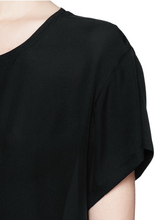Detail View - Click To Enlarge - THEORY - Round neck silk T-shirt