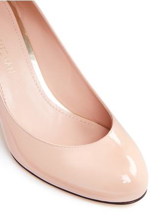 Detail View - Click To Enlarge - STUART WEITZMAN - 'Moody' patent leather pumps