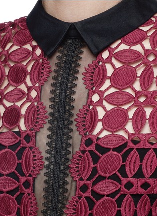 Detail View - Click To Enlarge - SELF-PORTRAIT - Twill collar geometric cutwork lace dress