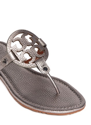 Detail View - Click To Enlarge - TORY BURCH - 'Miller' metallic logo sandals