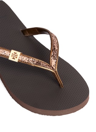 Detail View - Click To Enlarge - TORY BURCH - Carey glitter bow flip-flops