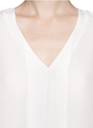 Detail View - Click To Enlarge - THEORY - 'Trent' silk blouse