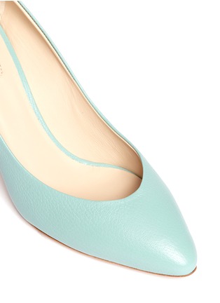 Detail View - Click To Enlarge - CHLOÉ - Metal plate heel leather pumps