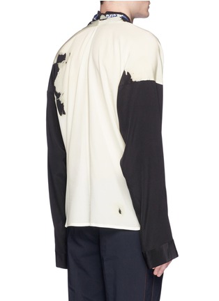 Back View - Click To Enlarge - HAIDER ACKERMANN - 'Digoxine' print shawl lapel silk shirt