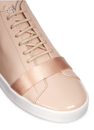 Detail View - Click To Enlarge - 73426 - 'Matthew' satin band patent leather sneakers