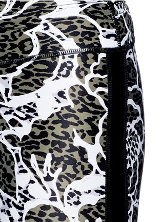 Detail View - Click To Enlarge - THE UPSIDE - Safari floral print capri leggings