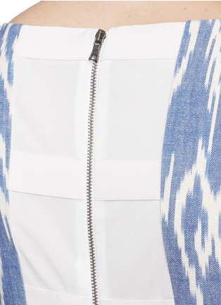 Detail View - Click To Enlarge - ALICE & OLIVIA - 'Epstein' ikat print denim pouf dress