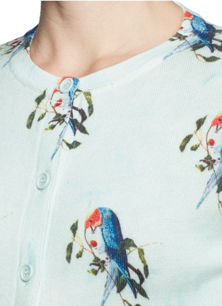 Detail View - Click To Enlarge - ALICE & OLIVIA - 'Parrots in Paradise' fine knit cropped cardigan