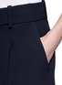 Detail View - Click To Enlarge - CHLOÉ - Pleat front crepe shorts