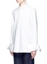 Front View - Click To Enlarge - SHUSHU/TONG - Oversized bow cuff shirt