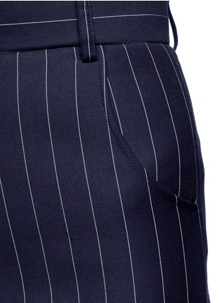 Detail View - Click To Enlarge - SHUSHU/TONG - Ruffle trim stripe twill culottes