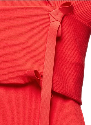 Detail View - Click To Enlarge - SHUSHU/TONG - Ruffle trim ribbon obi belt turtleneck dress