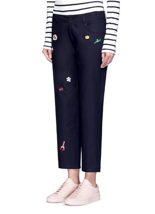 Front View - Click To Enlarge - MIRA MIKATI - Cartoon icon patch cropped twill pants