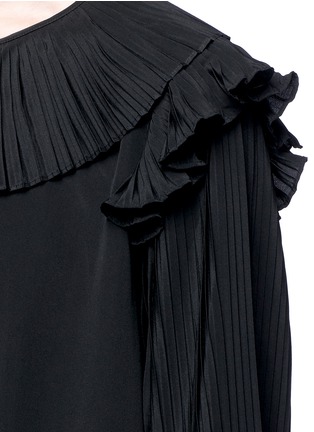 Detail View - Click To Enlarge - CO - Keyhole front plissé pleated silk top