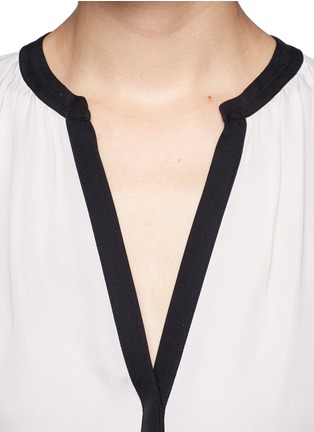 Detail View - Click To Enlarge - VINCE - Contrast trim silk blouse