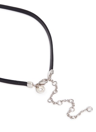 Detail View - Click To Enlarge - CZ BY KENNETH JAY LANE - Cubic zirconia pavé pearl leather choker
