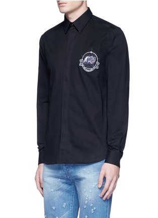 Front View - Click To Enlarge - GIVENCHY - Monkey badge patch cotton twill shirt