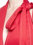 Detail View - Click To Enlarge - CHLOÉ - Bow tie contrast stitch halterneck top