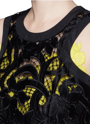 Detail View - Click To Enlarge - SACAI - Asymmetric cutout floral embroidery lace dress