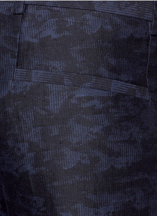 Detail View - Click To Enlarge - THEORY - 'Muller' stripe camouflage print shorts