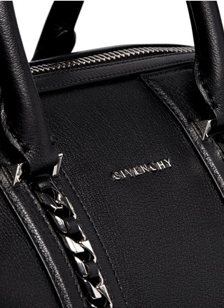 Detail View - Click To Enlarge - GIVENCHY - Lucrezia medium chain leather duffle