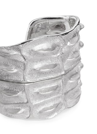 Detail View - Click To Enlarge - LYNN BAN - Crocodile silver cuff