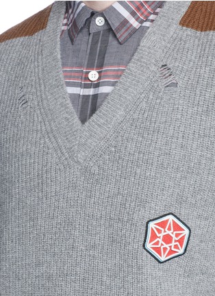 Detail View - Click To Enlarge - LANVIN - Hexagon appliqué wool-alpaca V-neck sweater