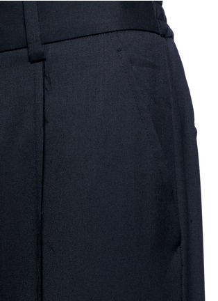 Detail View - Click To Enlarge - THE WORLD IS YOUR OYSTER - Raw edge elastic back cropped twill pants