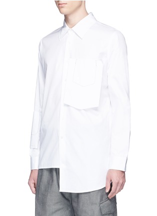 Front View - Click To Enlarge - THE WORLD IS YOUR OYSTER - Asymmetric hem inverted pocket cotton shirt